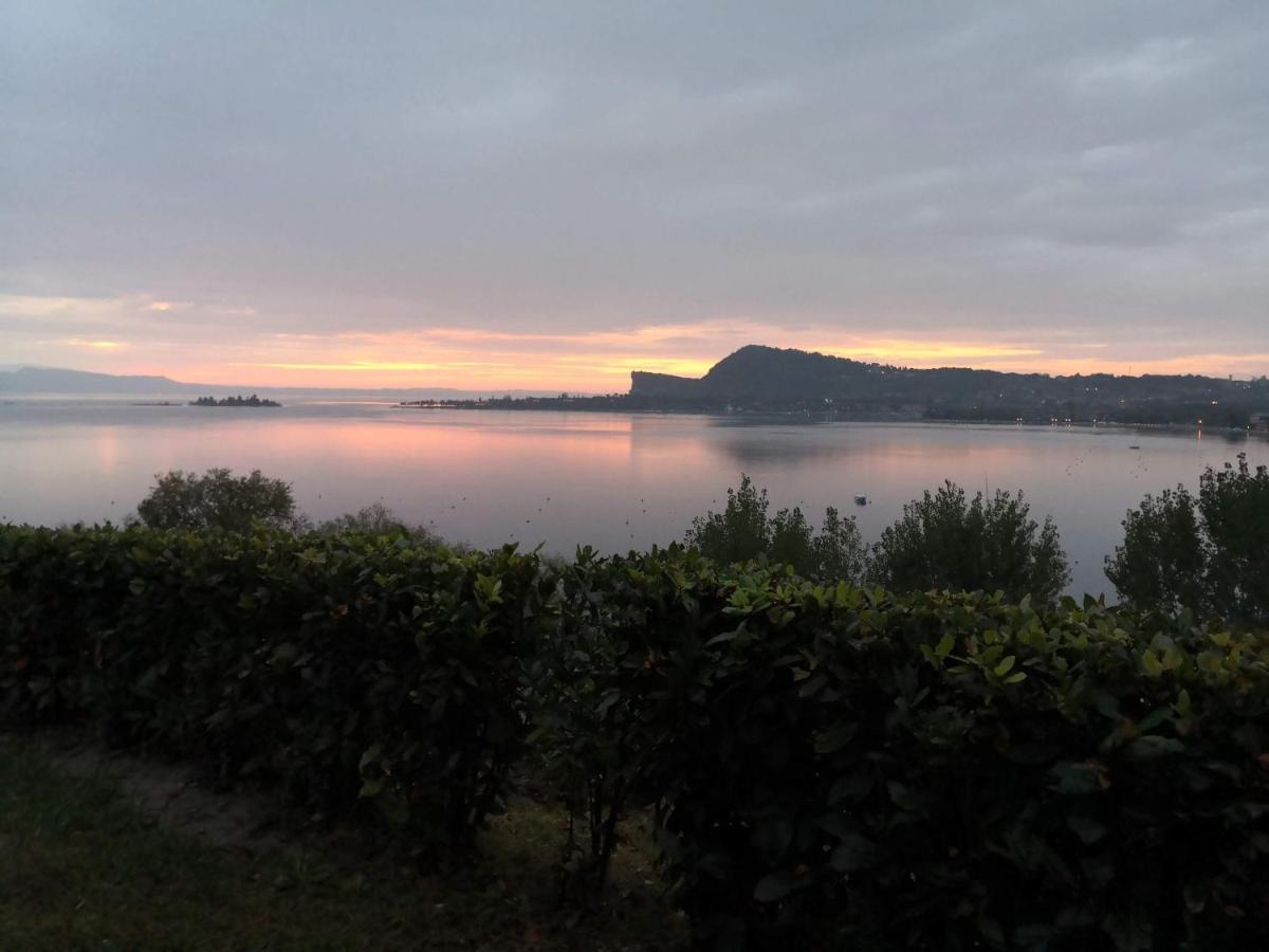 Note Di Lago Manerba del Garda Exterior foto